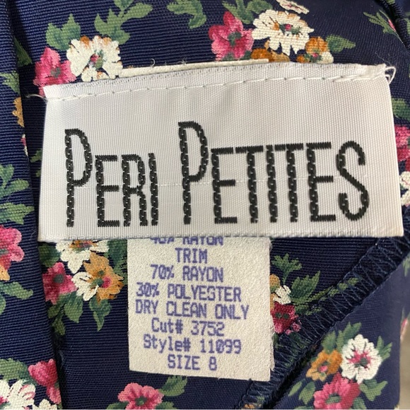 Vintage Petite Floral Dress - Picture 15 of 16